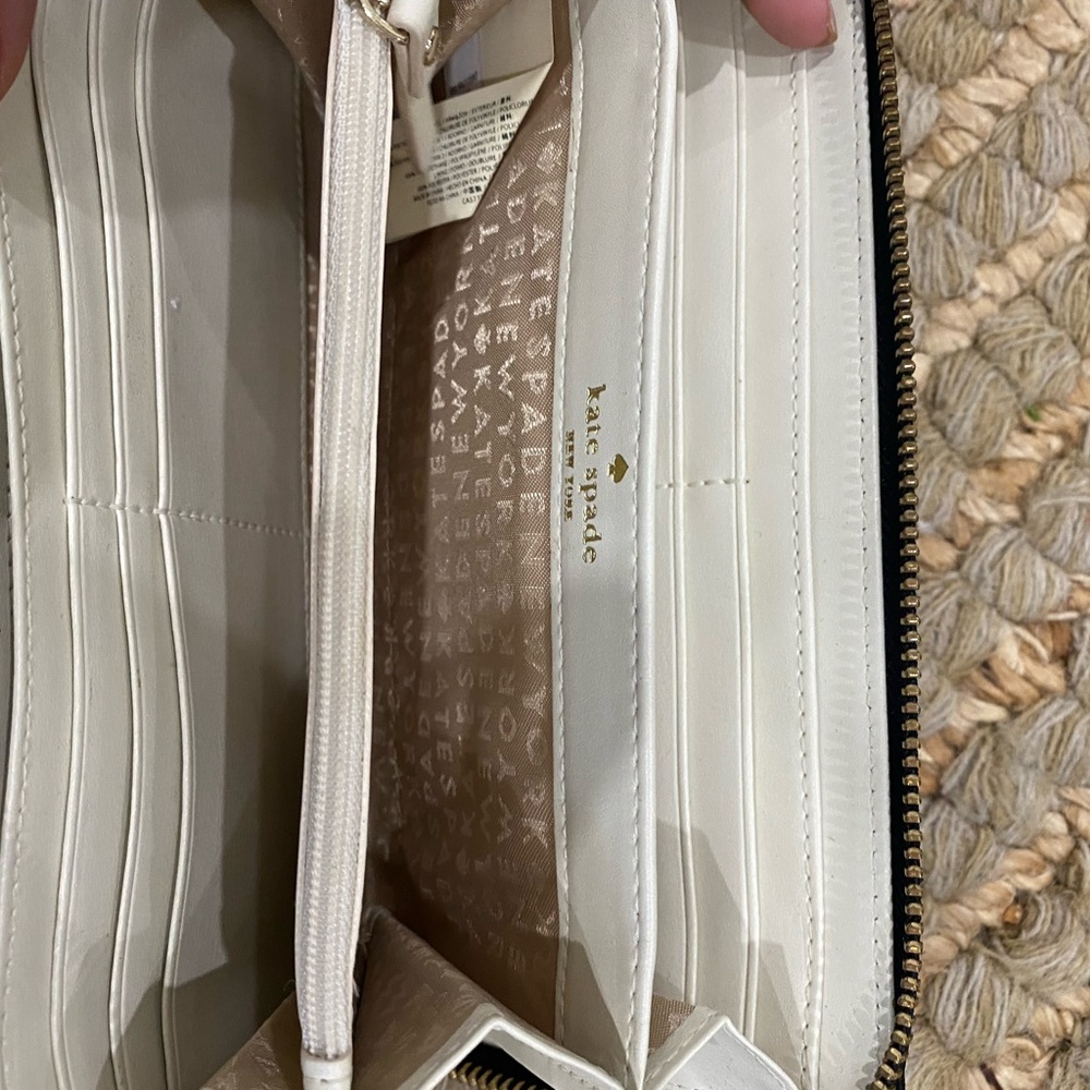 Kate Spade Wallet - Picture 4 of 4